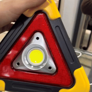 TRIANGULO DE EMERGENCIAS CON LUZ LED